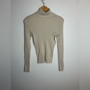 525 Turtleneck Pullover Sweater Size S Minimalist  Old Money granola girl